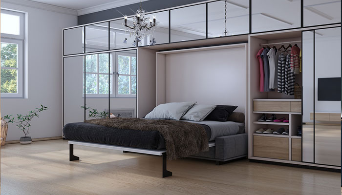 Large-Mirrored-Wall-Panels-on-the-Walls